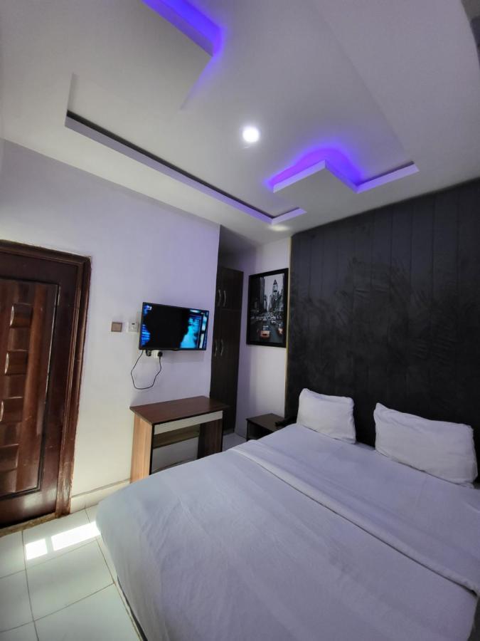 Villa Palazzo Hotel And Apartments Ikeja Luaran gambar